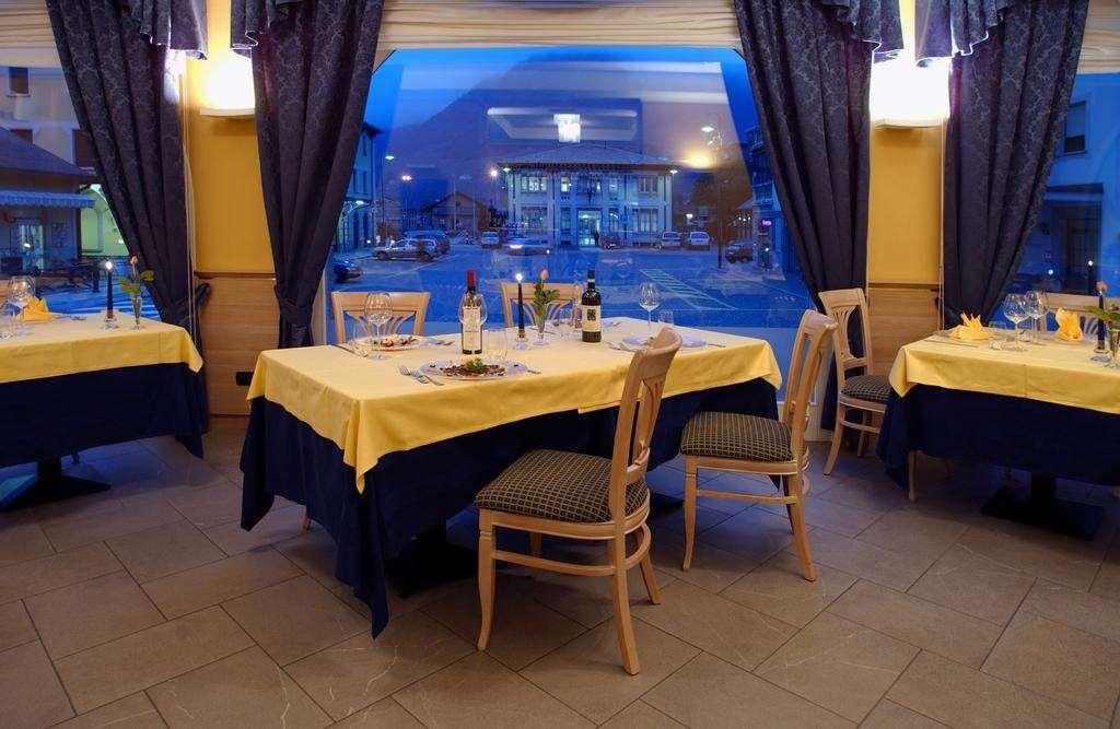 Hotel Bernina Tirano Εστιατόριο φωτογραφία